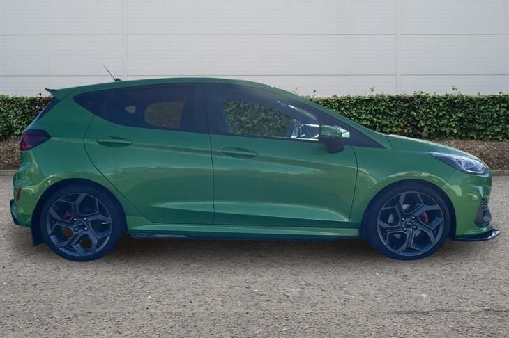 Ford Fiesta ST Ford Fiesta 1.5 EcoBoost ST-3 5dr — миниатюра 3