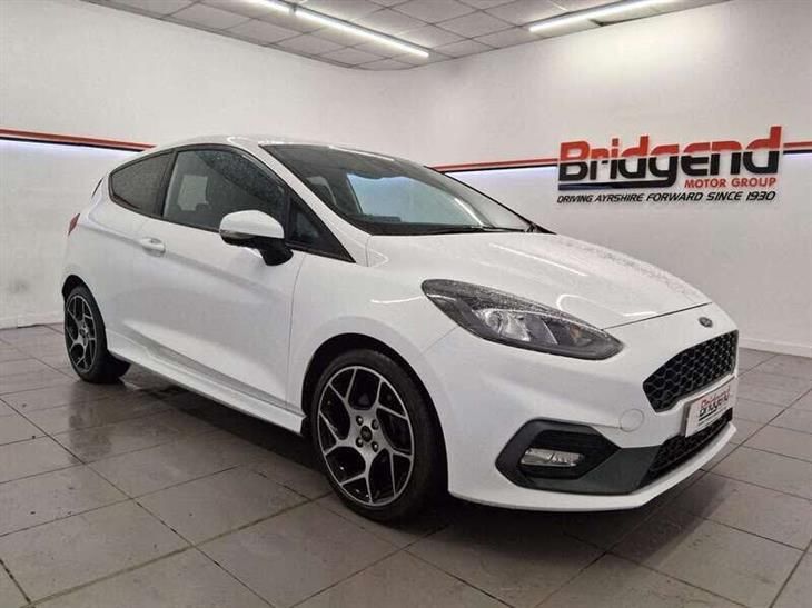 Ford Fiesta ST Ford Fiesta 1.5T EcoBoost ST-2 Hatchback 3dr — миниатюра 1