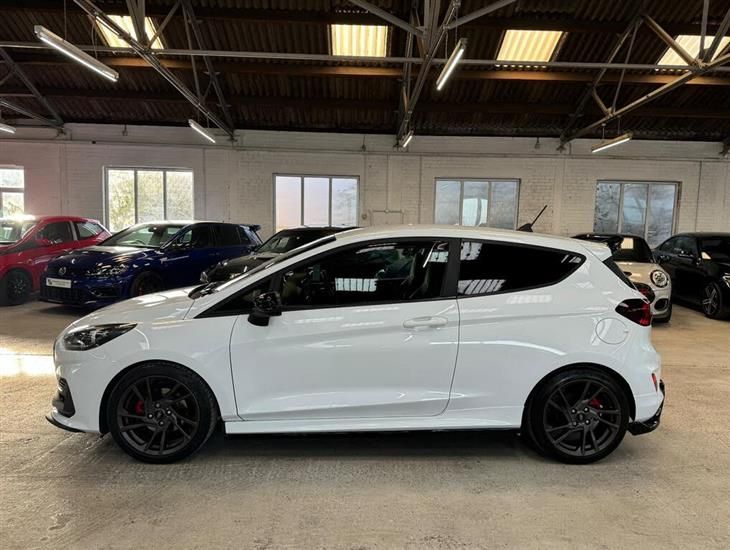 Ford Fiesta ST Ford Fiesta 1.5T EcoBoost ST-3 Euro 6 (s/s) 3dr — миниатюра 2