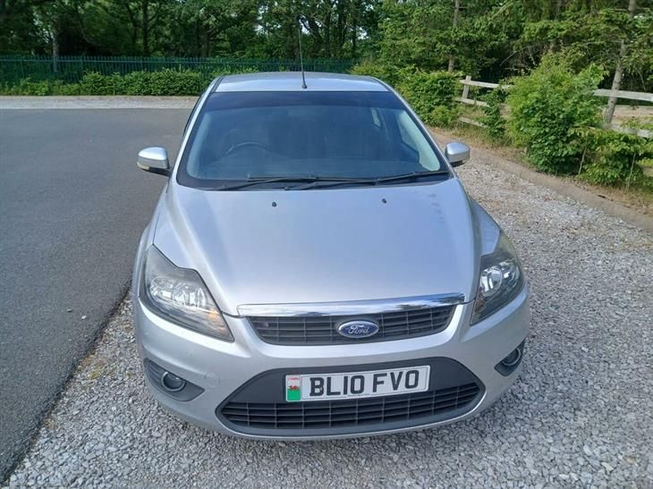 Ford Focus 1.6 TDCi DPF Titanium 5dr - Image 2