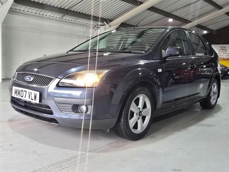Cheap Ford Focus 1.6 Zetec Climate 5dr for sale in Chadderton, Greater Manchester