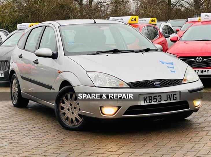 Cheap Ford Focus 1.6i 16v Zetec Hatchback 5dr Petrol Manual (165 g/km, 99 bhp) for sale in Leighton Buzzard, Bedfordshire