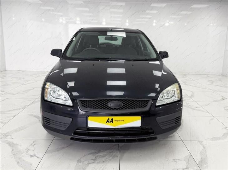 Ford Focus 1.8 TDCi LX Hatchback 5dr Diesel Manual (143 g/km, 113 bhp) - Image 3