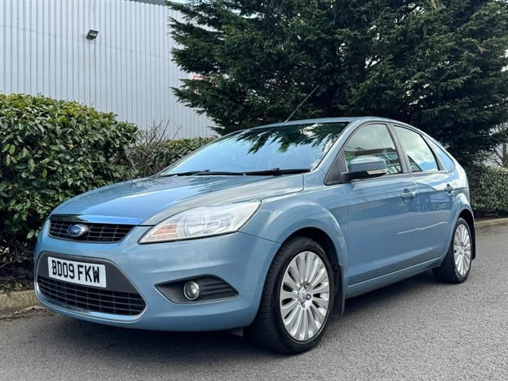 Ford Focus 2.0 TDCi Titanium 5dr - Image 2