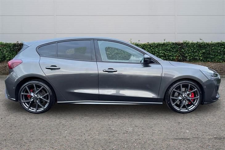 Ford Focus ST Ford Focus 2.3 EcoBoost ST 5dr Auto — миниатюра 3