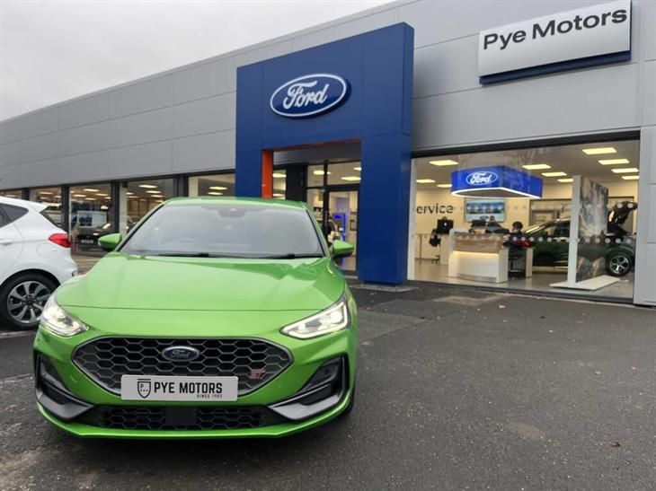 Ford Focus ST Ford Focus 2.3 EcoBoost ST 5dr Auto — миниатюра 1