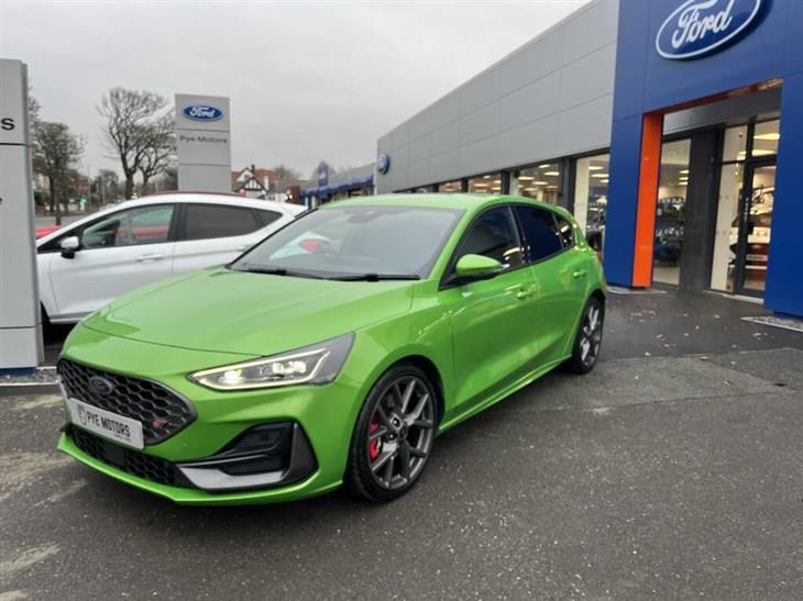 Ford Focus ST Ford Focus 2.3 EcoBoost ST 5dr Auto — миниатюра 2