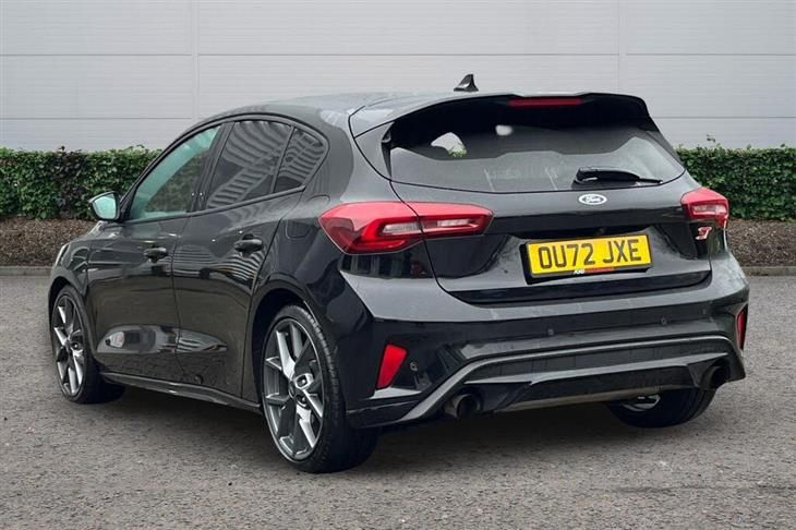 Ford Focus ST Ford Focus 2.3T EcoBoost ST Euro 6 (s/s) 5dr — миниатюра 2