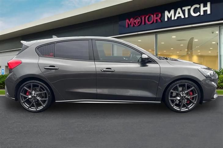 Ford Focus ST Ford Focus 2.3T EcoBoost ST Euro 6 (s/s) 5dr — миниатюра 3