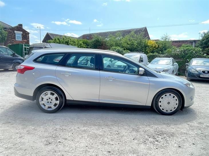 Ford Focus EDGE ECONETIC TDCI 5-Door - Image 3