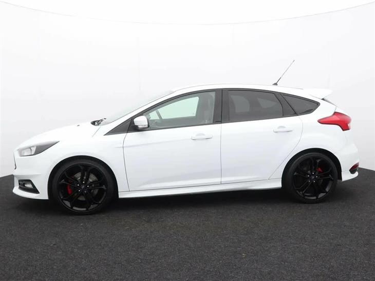 Ford Focus ST cars for sale - PistonHeads UK