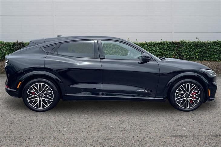 Ford Mustang Mach-E Ford Mustang Mach-E 272kW Premium 91kWh AWD 5dr Auto — миниатюра 3