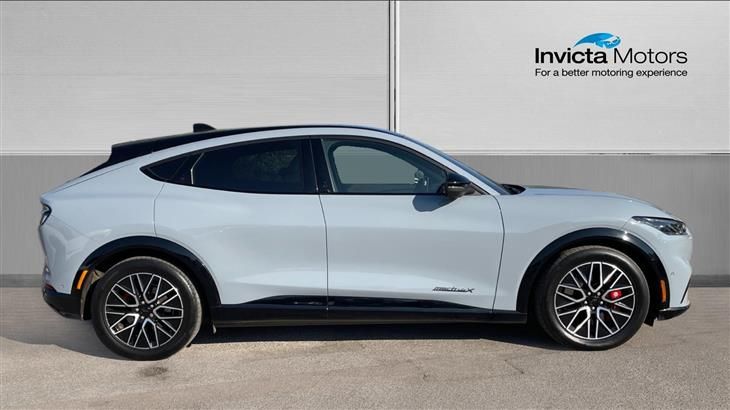 Ford Mustang Mach-E Ford Mustang Mach-E 272kW Premium 91kWh AWD 5dr Auto — миниатюра 2