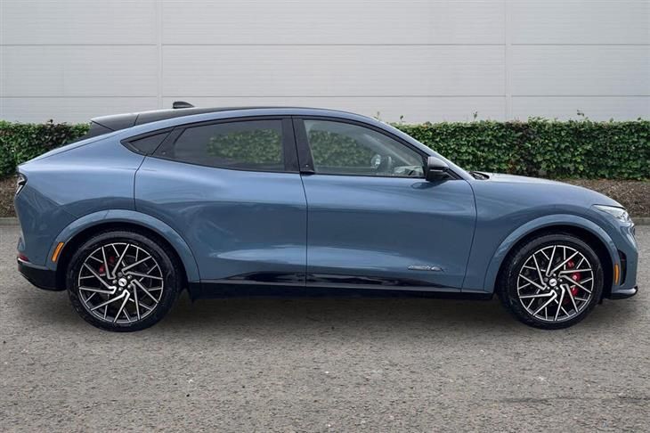 Ford Mustang Mach-E Ford Mustang Mach-E 358kW GT 91kWh AWD 5dr Auto (Pan Roof) — миниатюра 3