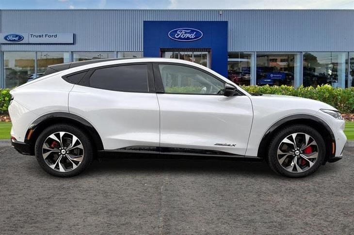 Ford Mustang Mach-E Ford Mustang Mach-E Extended Range 91kWh Premium SUV 5dr Electric Automatic (294 ps) — миниатюра 3