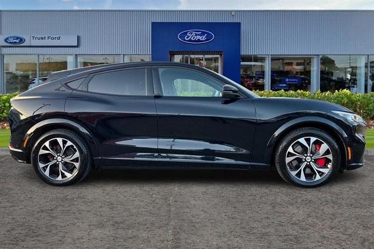 Ford Mustang Mach-E Ford Mustang Mach-E Extended Range 91kWh Premium SUV 5dr Electric Automatic AWD (351 ps) — миниатюра 3