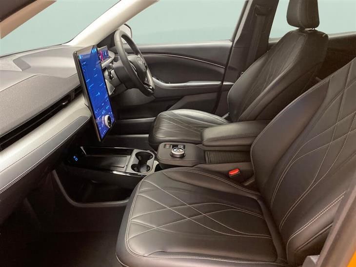 Ford Mustang Mach-E Ford Mustang Mach-E Extended Range 91kWh SUV 5dr Electric Automatic (294 ps) — миниатюра 4