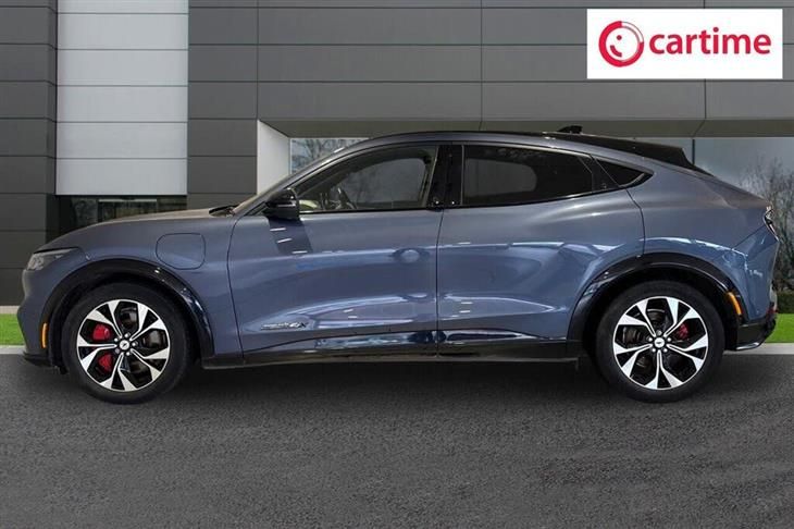 Ford Mustang Mach-E Ford Mustang Mach-E Extended Range 91kWh SUV 5dr Electric Automatic AWD (351 ps) Panorama Roof, 360 Degree Camera, Front / Rear — миниатюра 3