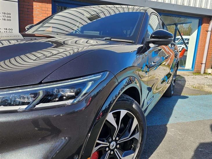 Ford Mustang Mach-E Ford Mustang Mach-E Mach-E AWD Ext Range — миниатюра 4