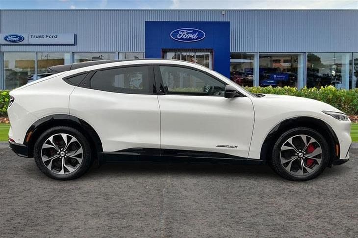 Ford Mustang Mach-E Ford Mustang Mach-E Premium — миниатюра 3