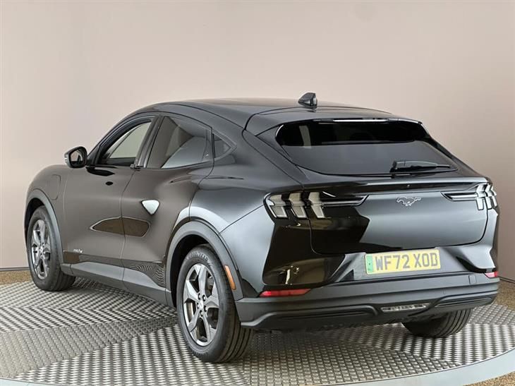Ford Mustang Mach-E Ford Mustang Mach-E Standard Range 70kWh 5dr — миниатюра 4