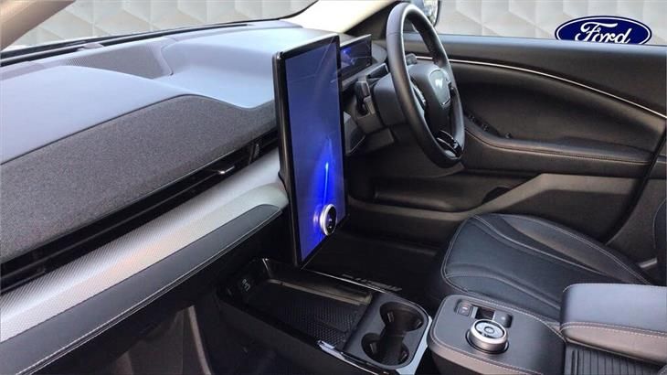 Ford Mustang Mach-E Ford Mustang Mach-E Standard Range 70kWh Select 5-door — миниатюра 2