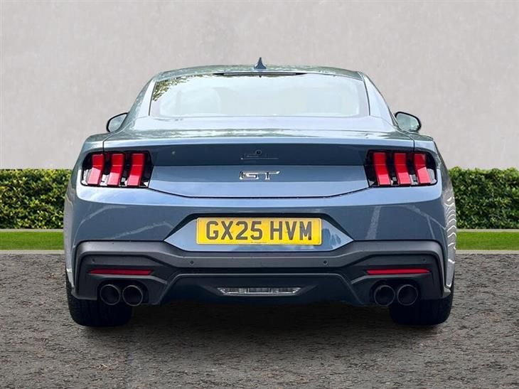 Ford Mustang Ford Mustang 5.0 V8 GT 2DR — миниатюра 4