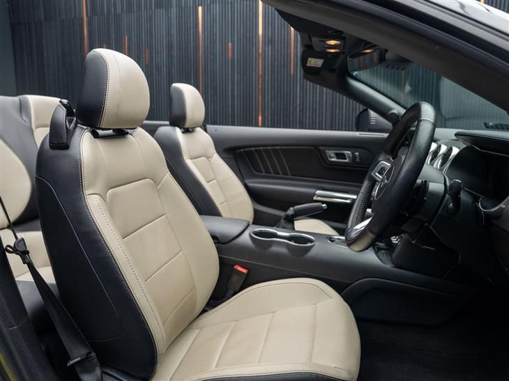 Ford Mustang Ford Mustang 5.0 V8 GT SelShift Euro 6 2dr — миниатюра 2