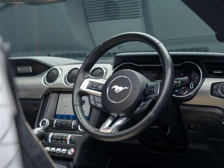 Ford Mustang Ford Mustang 5.0 V8 GT SelShift Euro 6 2dr — миниатюра 4