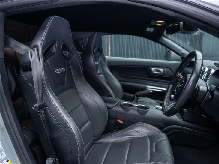 Ford Mustang Ford Mustang 5.0 V8 Mach 1 Fastback SelShift Euro 6 2dr — миниатюра 2