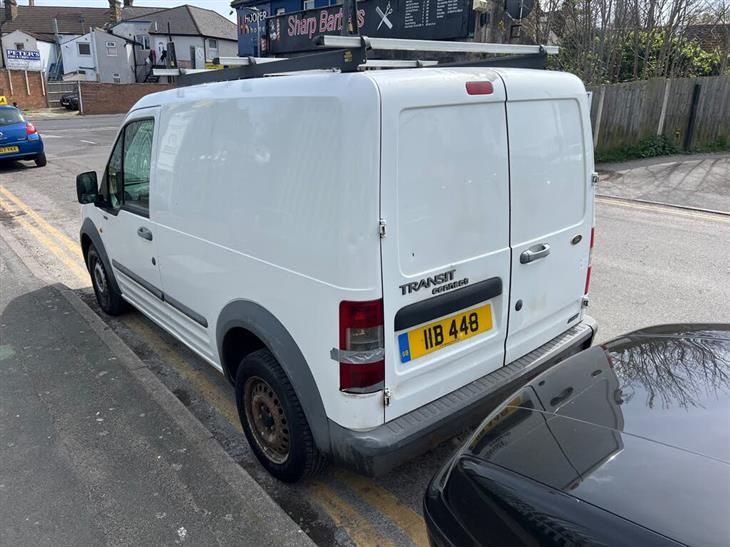 Ford Transit Connect 1.8 TDdi T200 L Panel Van 4dr Diesel Manual L1 H1 (74 bhp) - Image 3