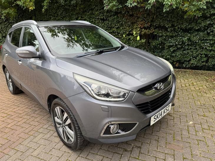 Hyundai ix35 2.0 CRDi Premium SUV 5dr Diesel Manual 4WD Euro 5 (134 bhp)