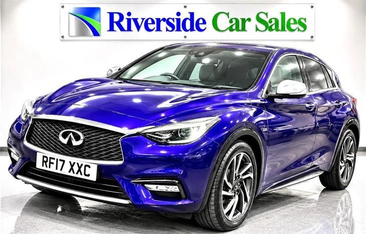 Infiniti Q30