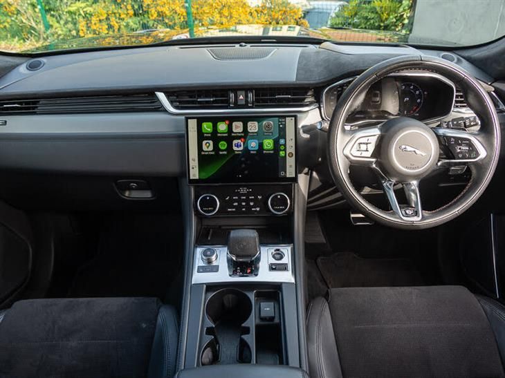 Jaguar F-Pace SVR Jaguar F-PACE 5.0 V8 550 SVR 5dr Auto AWD — миниатюра 3