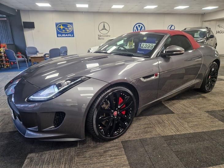 Jaguar F TYPE