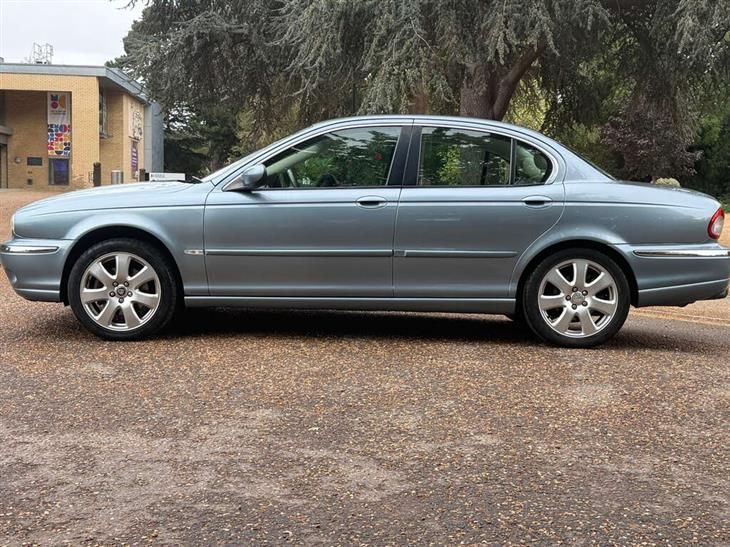 Jaguar X-Type