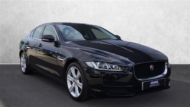 Black Jaguar・2点まとめ買い Metallic Black Jaguar F-Type V8 S With Strasse Wheels