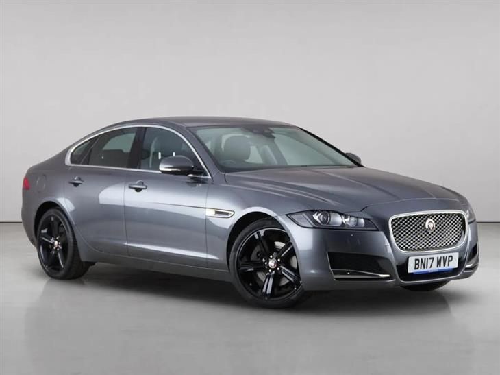 Jaguar XF 2.0d Portfolio Auto Euro 6 (s/s) 4dr