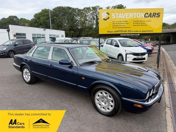 Jaguar XJ