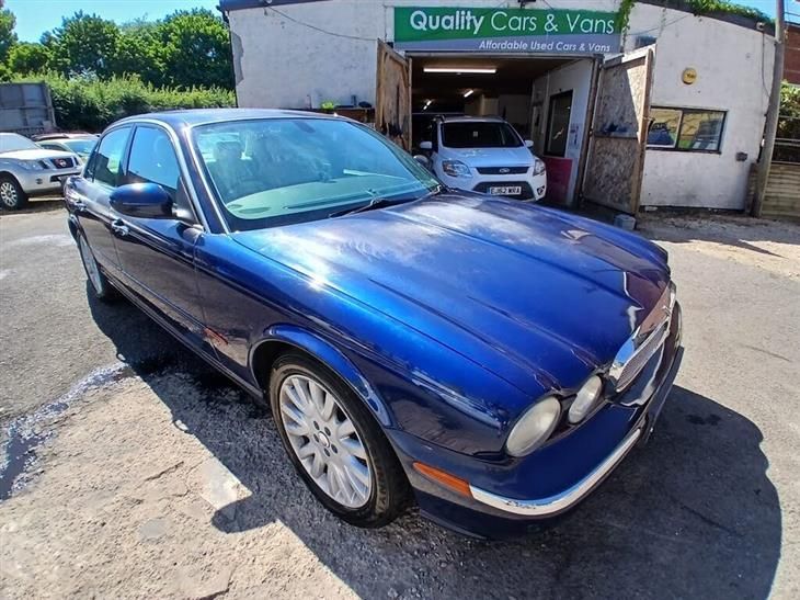 Jaguar XJ