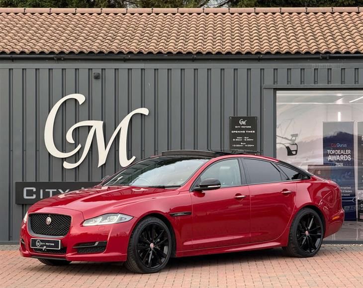 Jaguar XJR