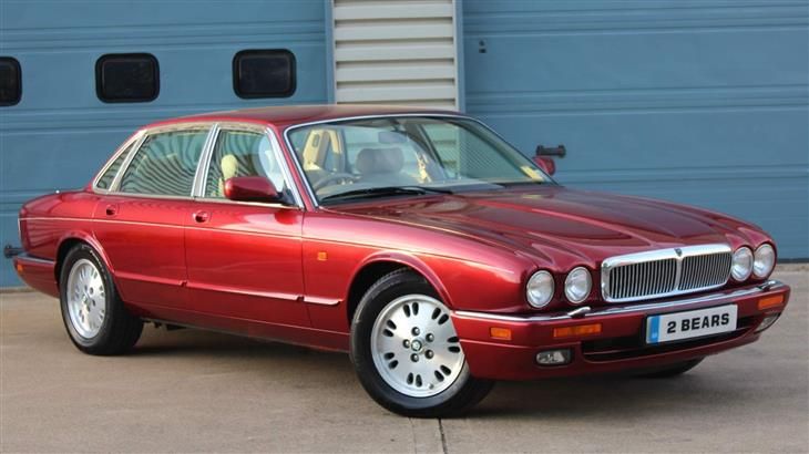 Red Jaguar XJ cars for sale | PistonHeads UK