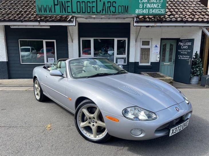 Jaguar XKR