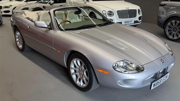Jaguar XKR
