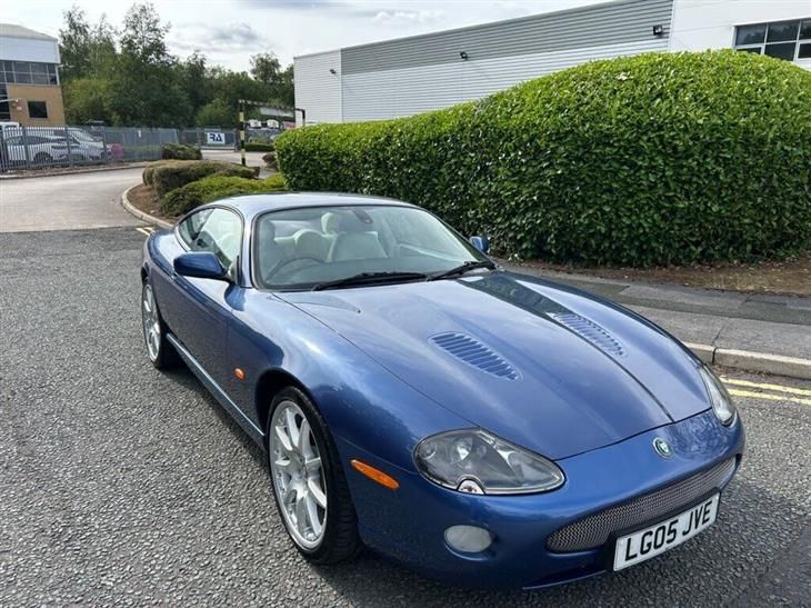 Jaguar XKR