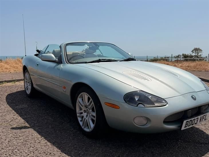 Jaguar XKR