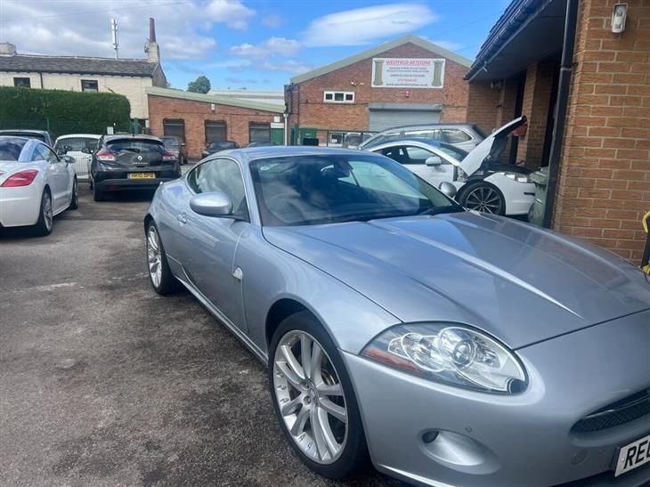 Jaguar XKR