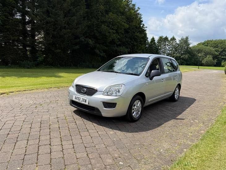 Kia Carens