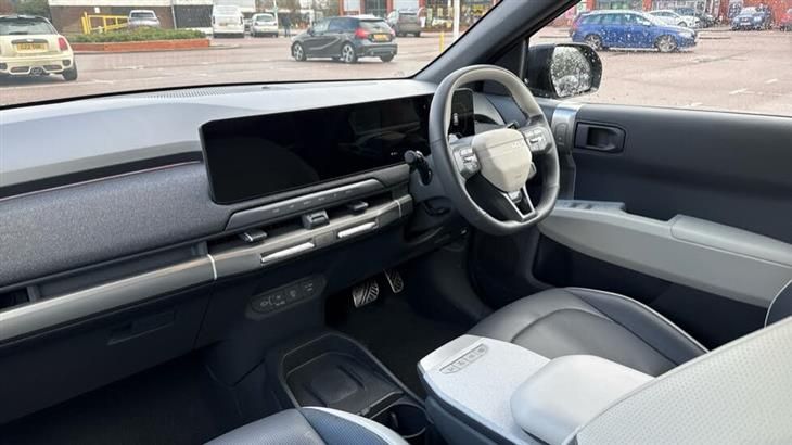Kia EV3 Kia EV3 81.4 kWh GT-LINE — миниатюра 3