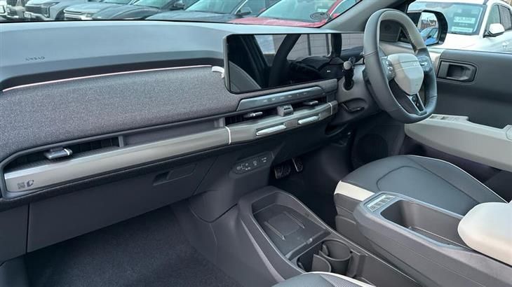 Kia EV3 Kia EV3 81.4kWh GT-Line Auto 5dr — миниатюра 3